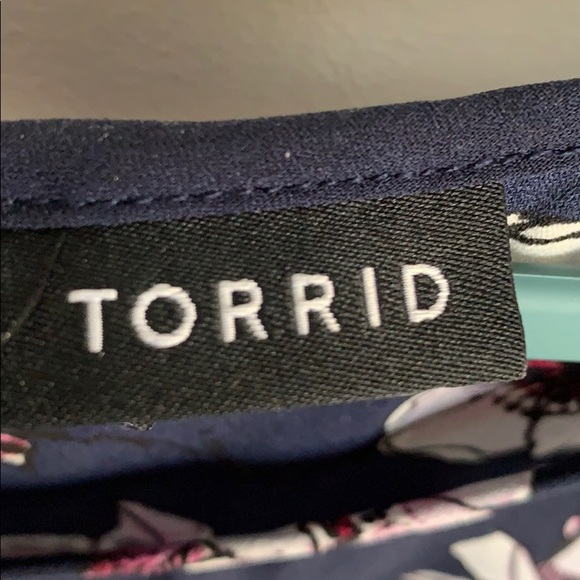 Torrid Top - Picture 2 of 5